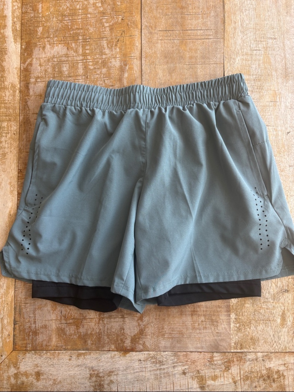 Alyth Men’s Dual-Layer Athletic Shorts XS